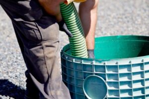 septic tank pumping service